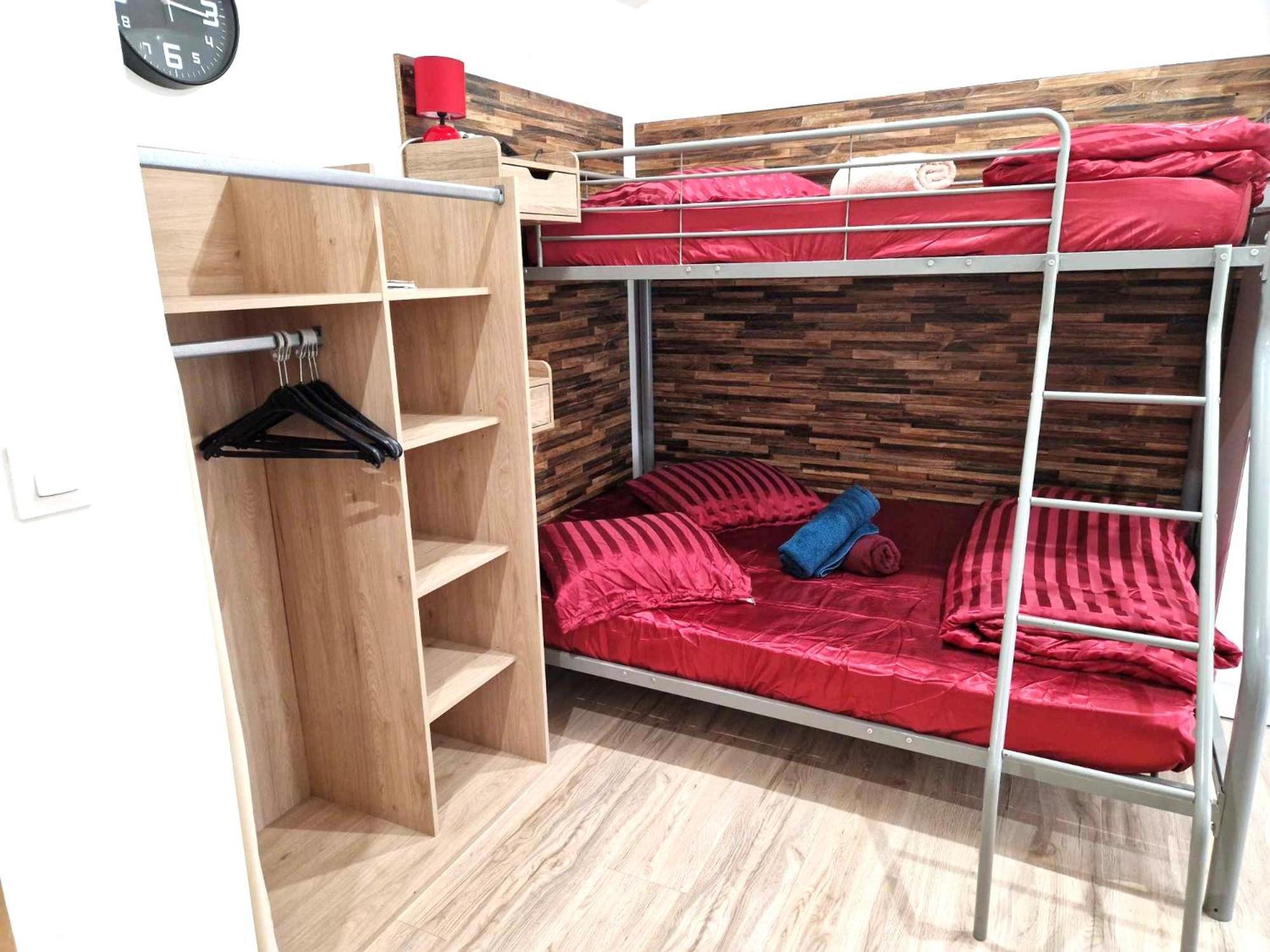 09 - Joli Studio Avec 2 Lits, Logement Tout Equipe Pour 1, 2 Ou 3 Personnes Maximum, Vue Sur Parc Arbore, Parking Privatif Gratuit, Grand Fourgon Possible, Tout Le Linge De Maison Est Fourni Razac-sur-lʼIsle Εξωτερικό φωτογραφία